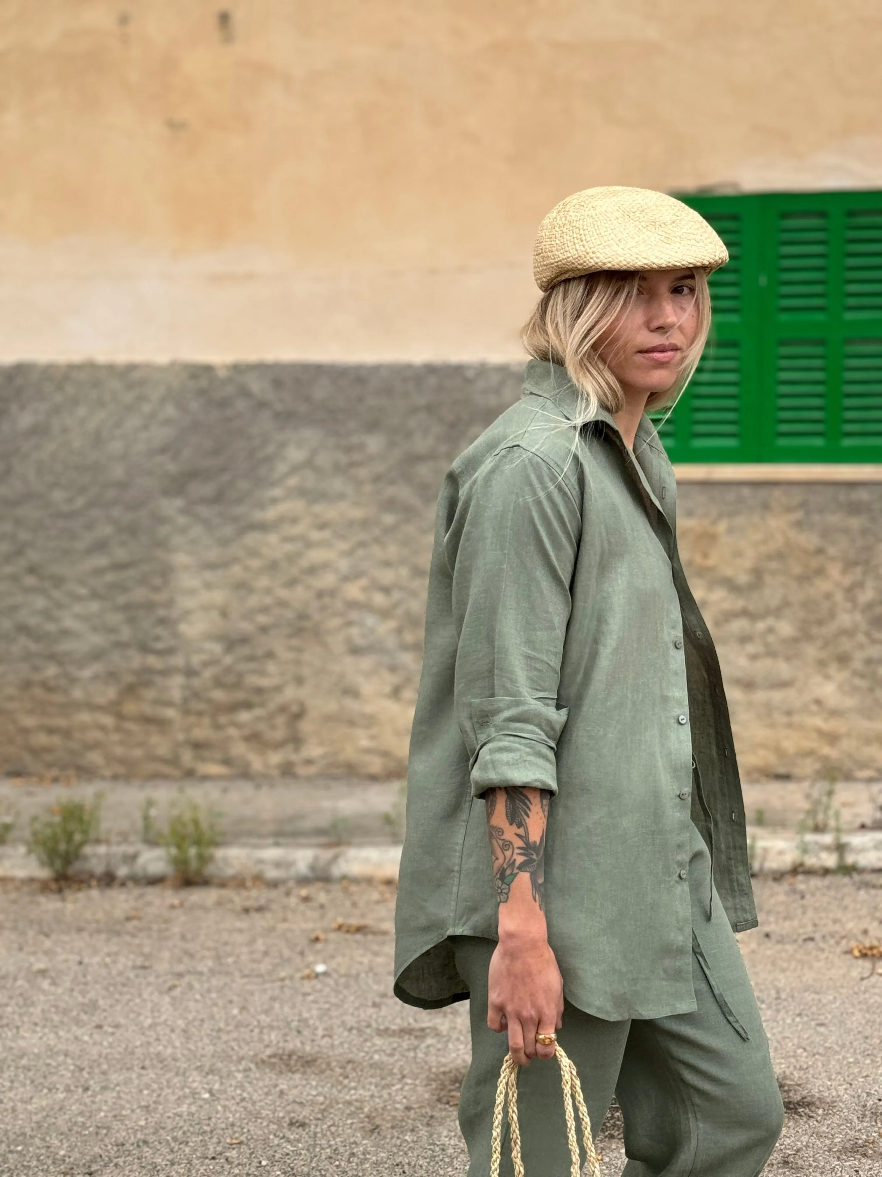 BELGIUM Boyfriendshirt khaki