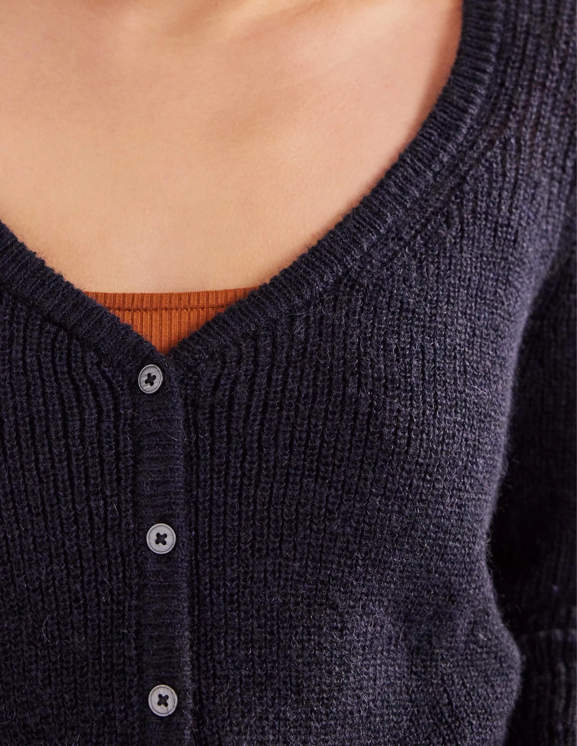 Cropped Fluffy Cardigan-Navy