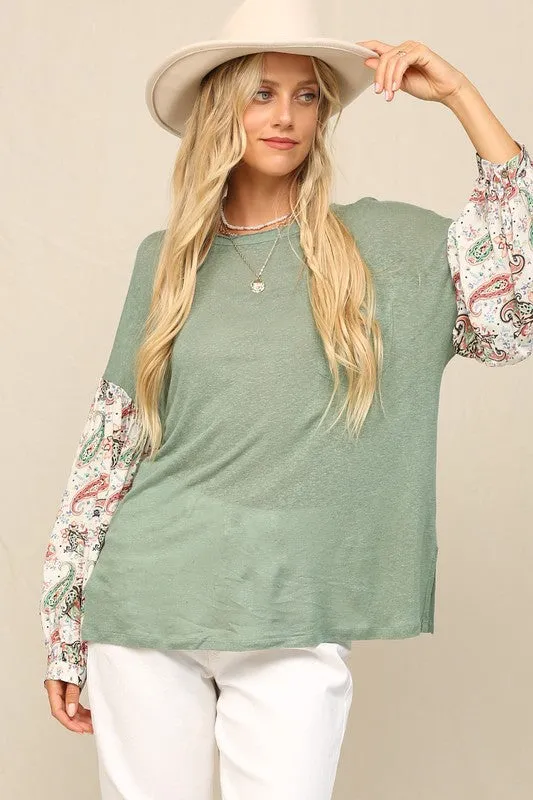 Evergreen The Pullover With Contrast Print At Sleeves