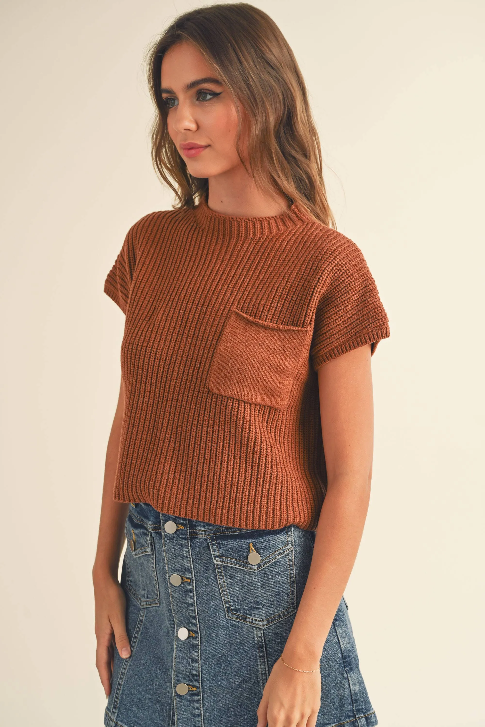 HALF HIGH NECK SWEATER VEST